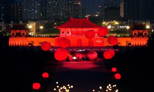夜景中国传统建筑造型气模现场