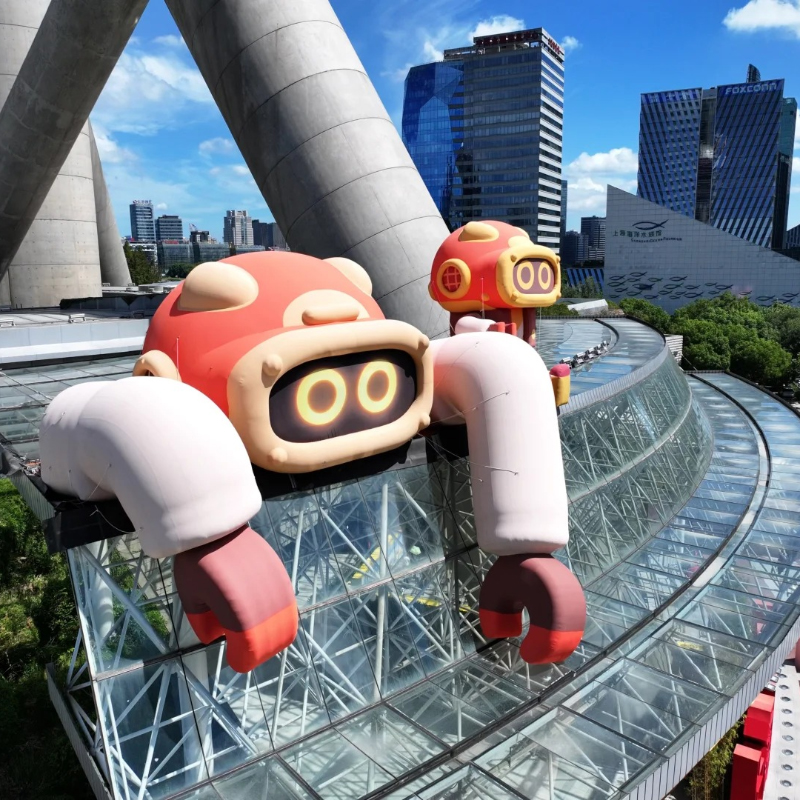 Shanghai Oriental Pearl Caitouguo Inflatable Installation
